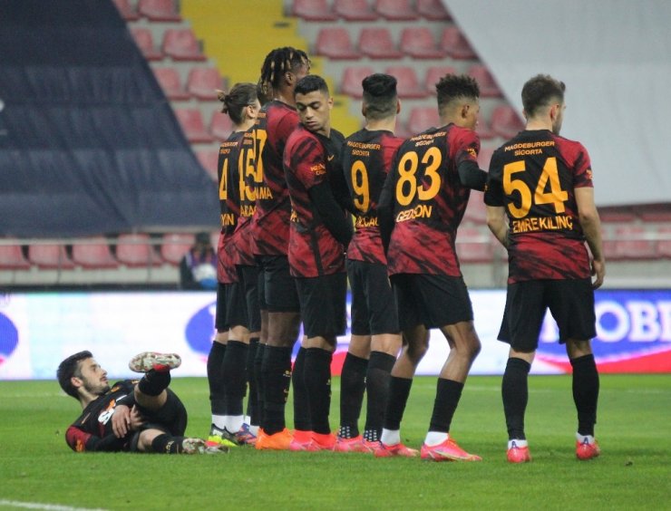 Süper Lig: Kayserispor: 0 - Galatasaray: 1 (İlk yarı)