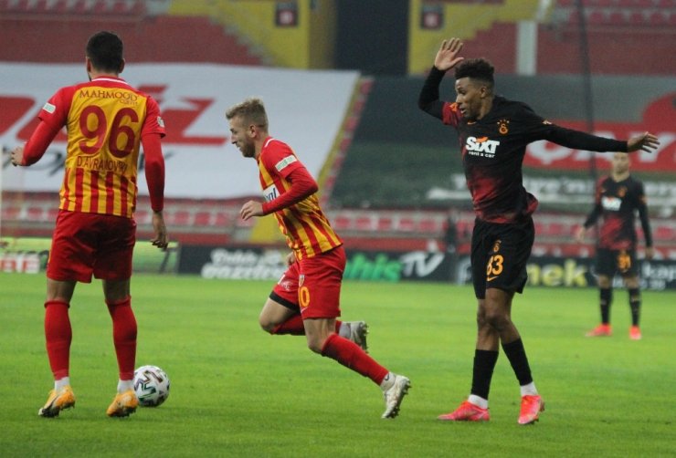 Süper Lig: Kayserispor: 0 - Galatasaray: 1 (İlk yarı)