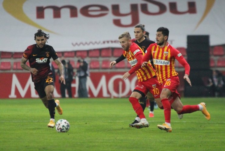 Süper Lig: Kayserispor: 0 - Galatasaray: 1 (İlk yarı)