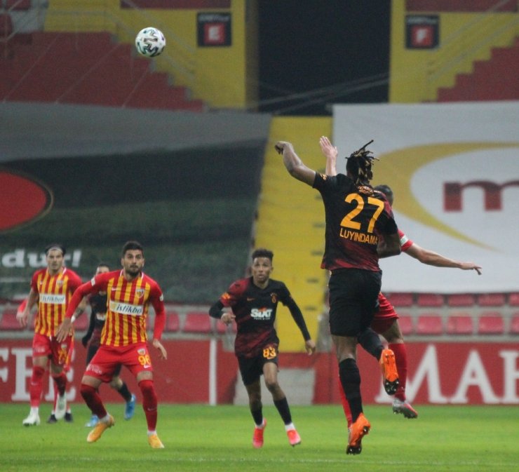 Süper Lig: Kayserispor: 0 - Galatasaray: 1 (İlk yarı)