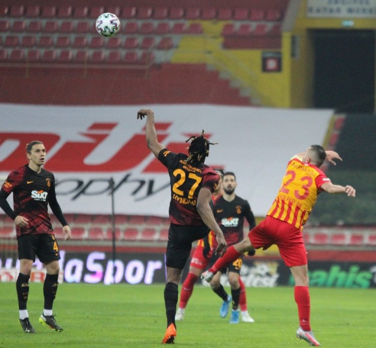 Süper Lig: Kayserispor: 0 - Galatasaray: 1 (İlk yarı)