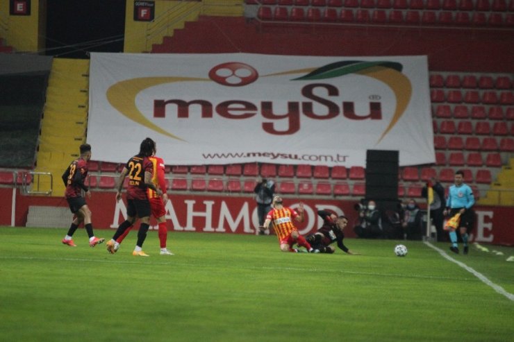 Süper Lig: Kayserispor: 0 - Galatasaray: 0 (Maç devam ediyor)