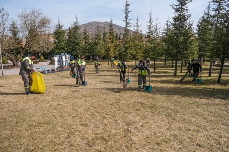 Altındağ Belediyesinden parklara bakım