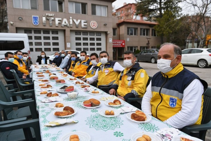 Ankara Büyükşehir Belediyesinden sağlık çalışanlarına kahvaltı