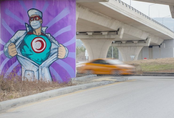 Ankara’da Tıp Bayramı için özel grafitiler