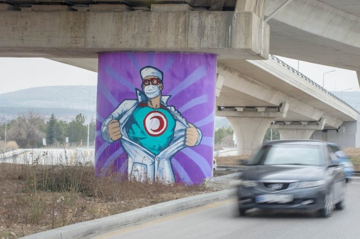 Ankara’da Tıp Bayramı için özel grafitiler