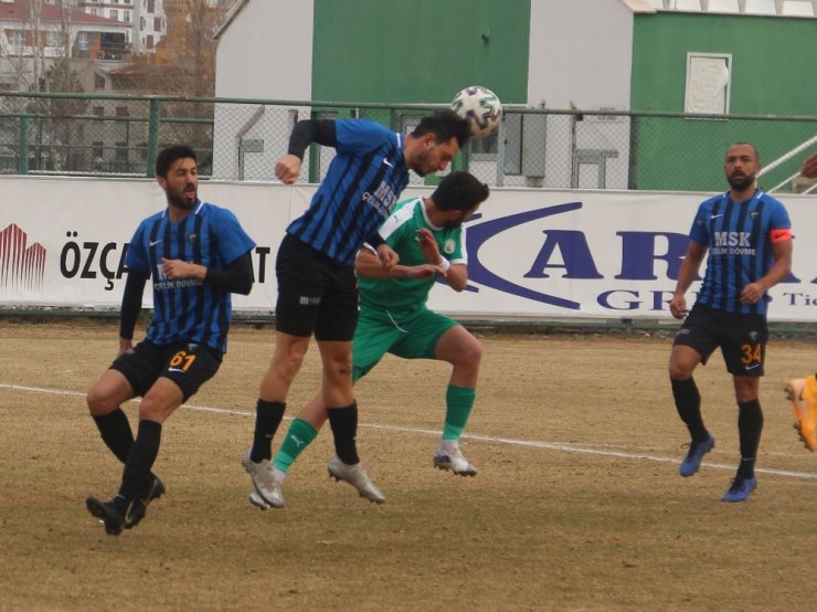 2. Lig Kırmızı Grup: Sivas Belediyespor: 1 - Karacabey Belediyespor: 1