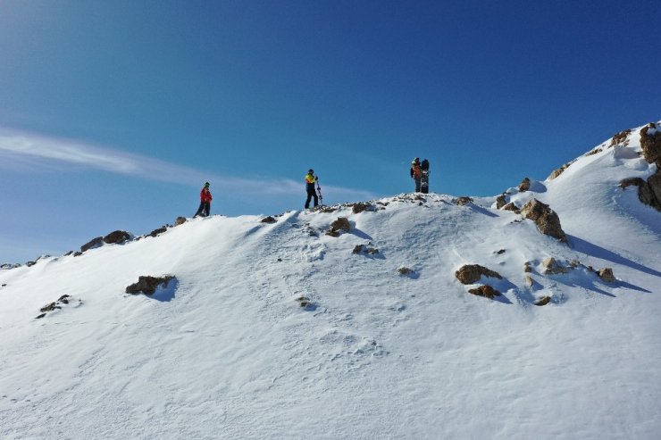 Burası Alp Dağları değil Mergabütan