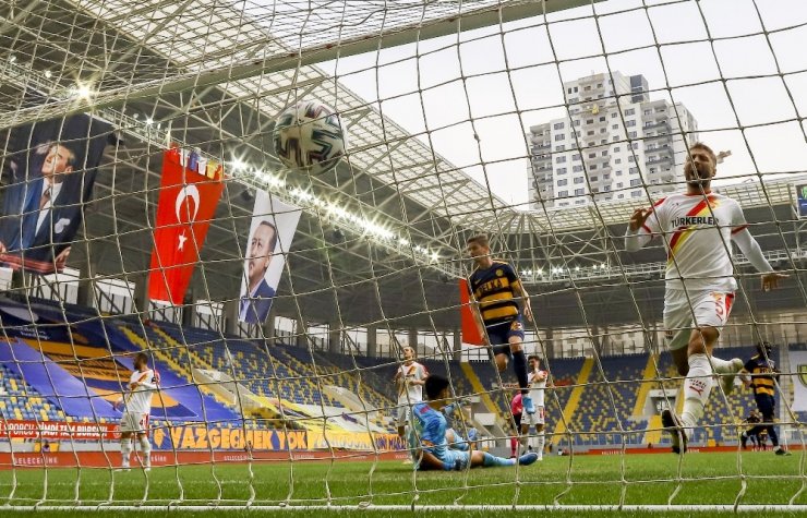 Süper Lig: MKE Ankaragücü: 3 - Göztepe: 0 (Maç sonucu)