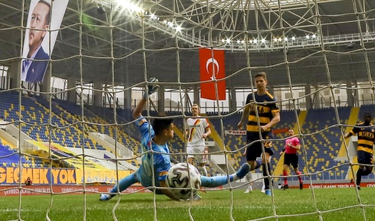 Süper Lig: MKE Ankaragücü: 3 - Göztepe: 0 (Maç sonucu)