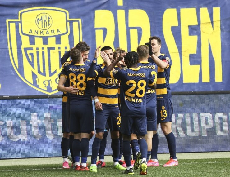 Süper Lig: MKE Ankaragücü: 3 - Göztepe: 0 (Maç sonucu)