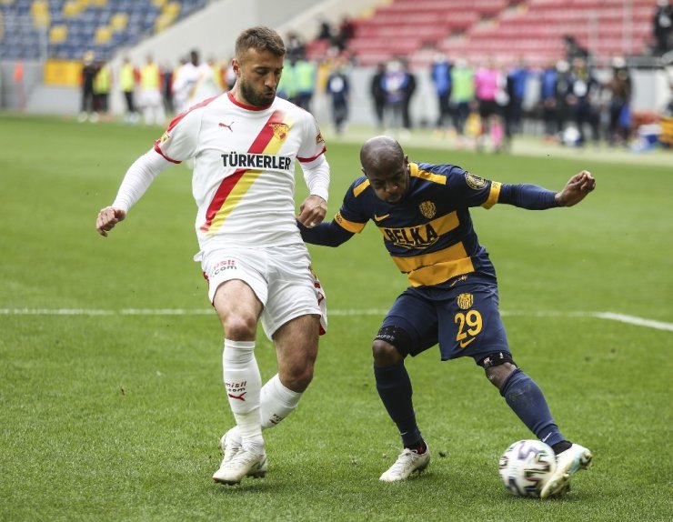 Süper Lig: MKE Ankaragücü: 3 - Göztepe: 0 (Maç sonucu)