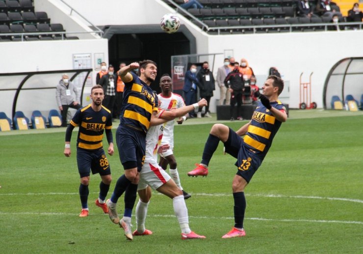 Süper Lig: MKE Ankaragücü: 3 - Göztepe: 0 (Maç sonucu)