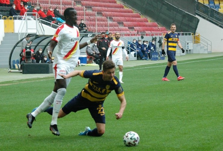 Süper Lig: MKE Ankaragücü: 3 - Göztepe: 0 (Maç sonucu)