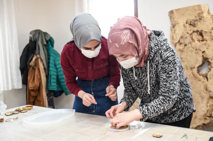 Altındağ Belediyesi’nden kadınlara mesleki eğitim kursu