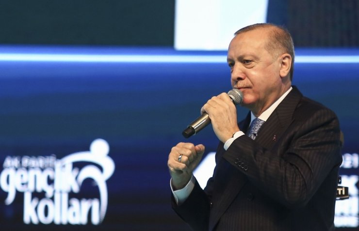 Cumhurbaşkanı Erdoğan gençlere seslendi: “Sakın örnek almayın”