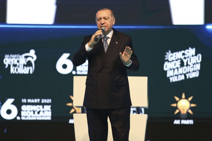 Cumhurbaşkanı Erdoğan gençlere seslendi: “Sakın örnek almayın”