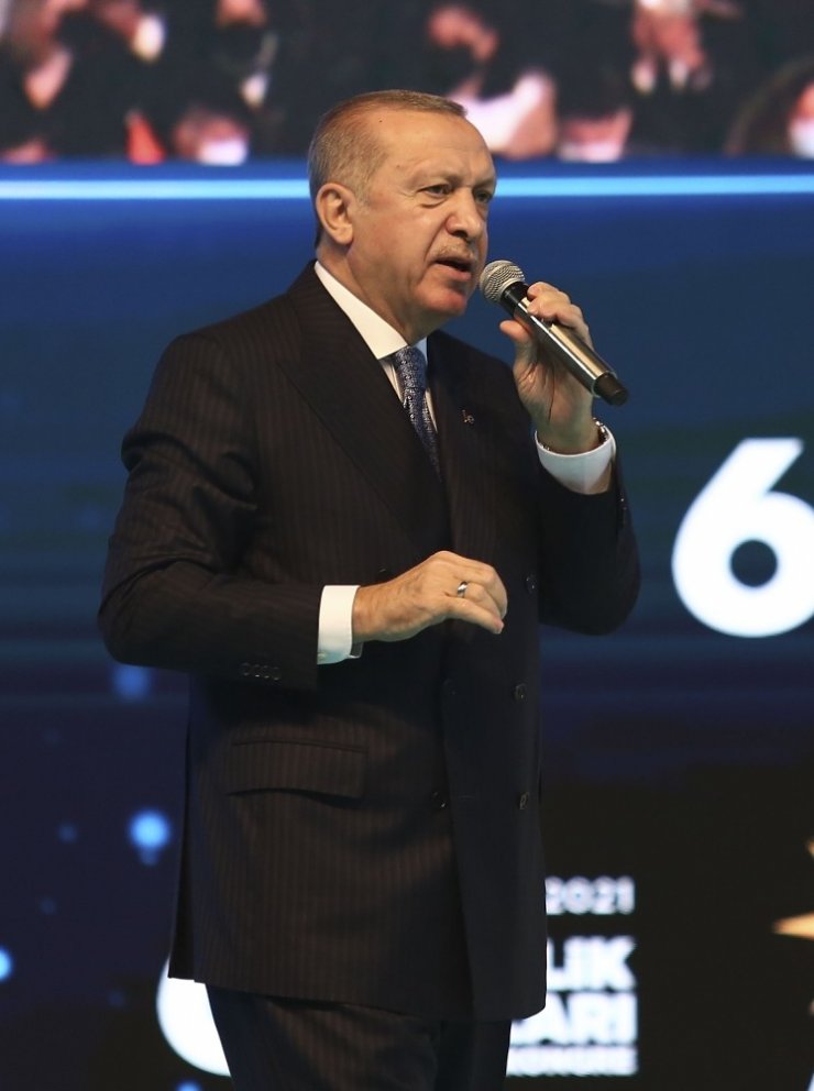 Cumhurbaşkanı Erdoğan gençlere seslendi: “Sakın örnek almayın”