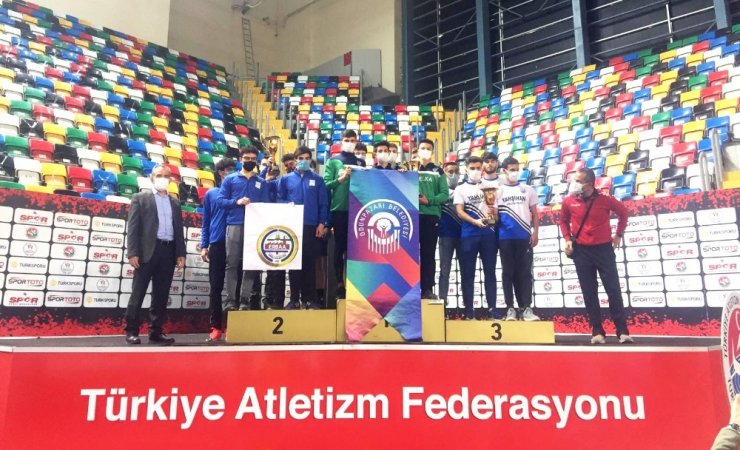 Odunpazarı Belediyesi Erkek Atletizm Takımı Türkiye Şampiyonu oldu