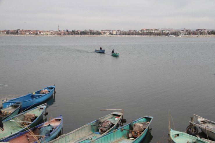 Beyşehir Gölü’nde su ürünleri av yasağı başladı