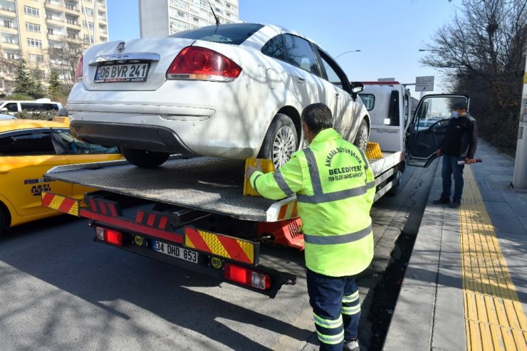 Büyükşehir’in ücretsiz araç çekici hizmeti devam ediyor