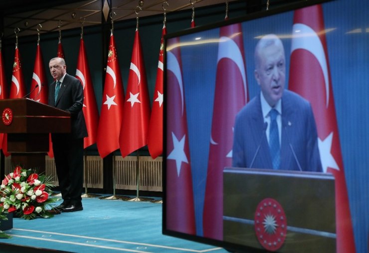 Cumhurbaşkanı Erdoğan: “İlk seri üretim araçları 2022 yılı sonunda banttan indirmeyi arzu ediyoruz”