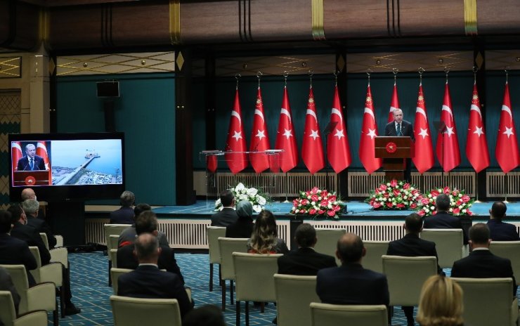 Cumhurbaşkanı Erdoğan: “İlk seri üretim araçları 2022 yılı sonunda banttan indirmeyi arzu ediyoruz”