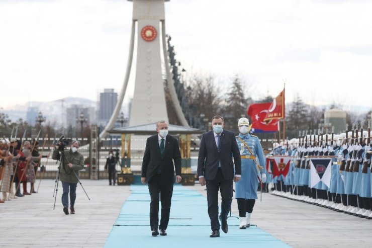 Cumhurbaşkanı Erdoğan, Bosna Hersek Devlet Başkanlığı Konseyi Başkanı Dodik’i resmi törenle karşıladı