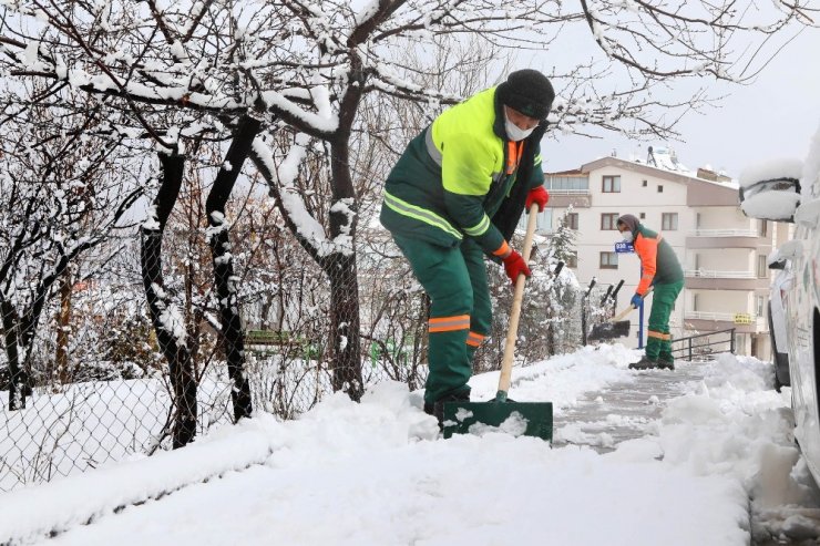 Çankaya’da kar seferberliği