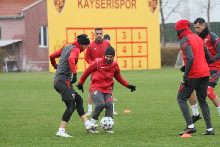 Kayserispor, Karagümrük maçına hazırlanıyor