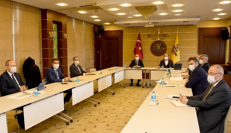 Başkan Altay, merkez ilçe belediye başkanlarıyla 2021 yatırımlarını görüştü