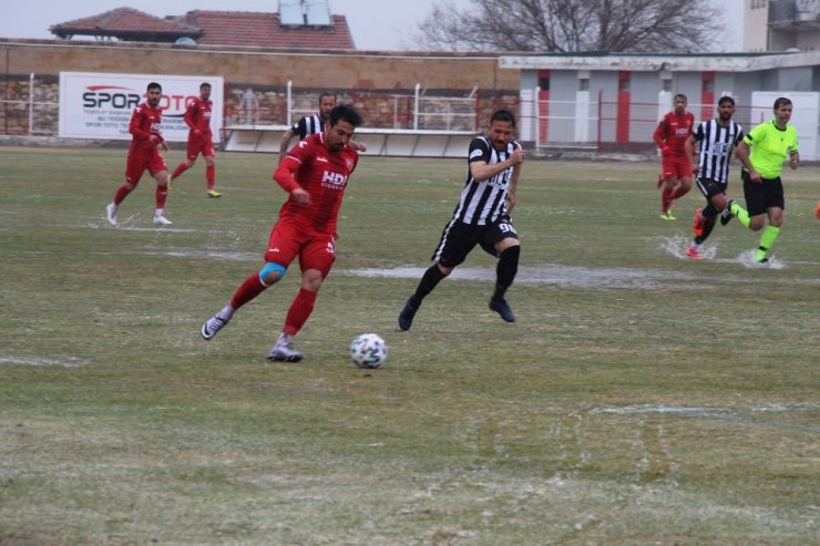 Nevşehir Belediyespor 2021 yılının ilk galibiyetini aldı