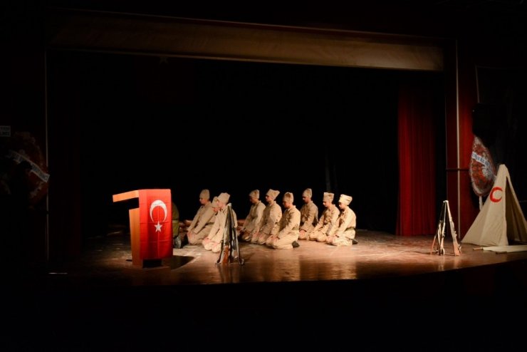 Çanakkale Zaferi’ni tiyatroya taşıdılar