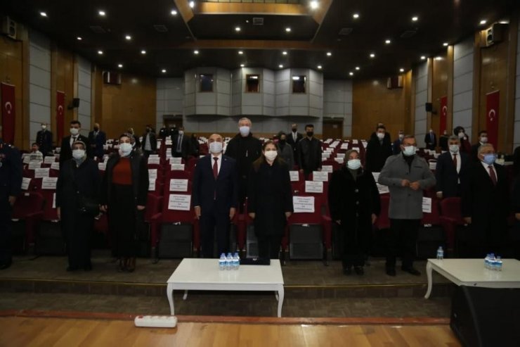 Kayseri’de şehiri aileleri ve gazilere ’Devlet Övünç Madalyaları’ verildi