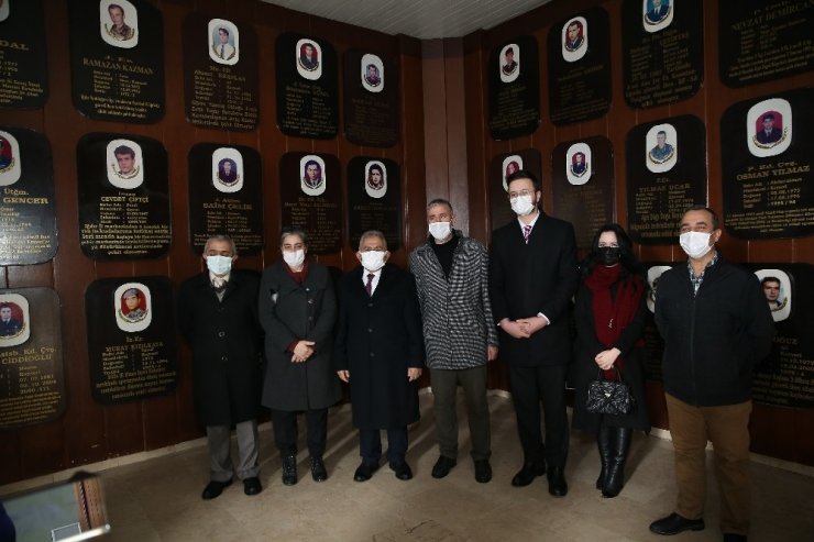 Başkan Büyükkılıç: "106 yıl önce ecdadımız ’Çanakkale Geçilmez’ demiştir"