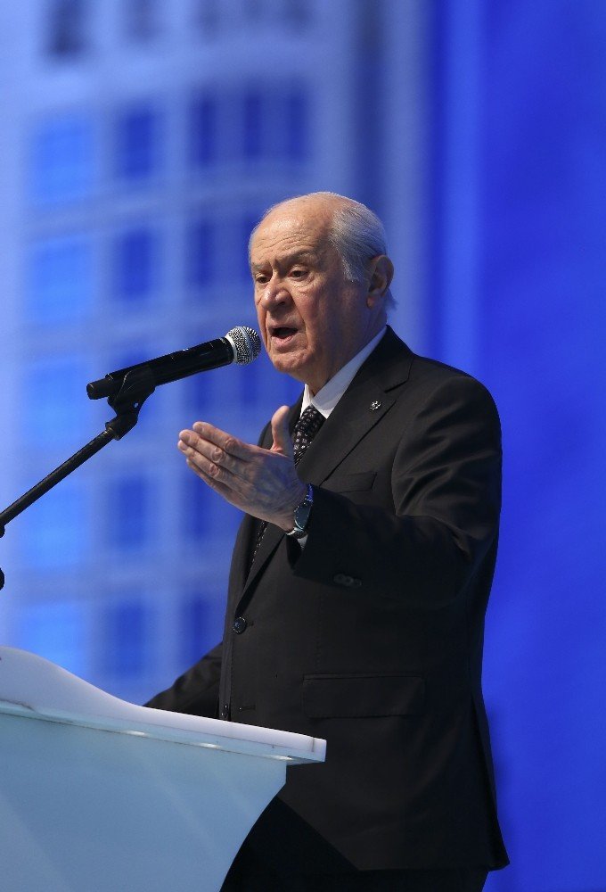 Bahçeli: "Biz devam edecek reform zincirini samimiyetle destekliyor, üzerimize düşen her sorumluluğu yerine getirmeye hazır olduğumuzu beyan ediyoruz" (1)