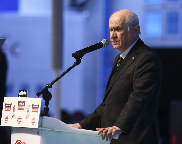 Bahçeli: "Ülkülerimizi, ilkelerimizi, ülkemizin haklarını, şehitlerimizin hatıralarını büyük bir sorumluluk duygusuyla temsil etmeyi ant olsun sürdüreceğim"