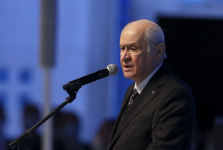 Bahçeli: "Ülkülerimizi, ilkelerimizi, ülkemizin haklarını, şehitlerimizin hatıralarını büyük bir sorumluluk duygusuyla temsil etmeyi ant olsun sürdüreceğim"