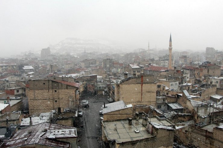 Nevşehir’de kar ve sis etkili oluyor