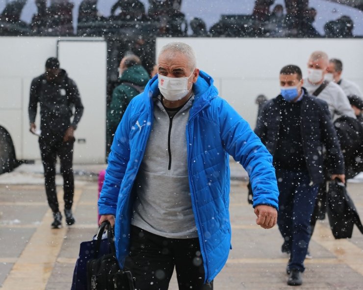 Sivasspor, İzmir’e ulaştı