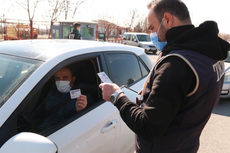 Aksaray’da helikopter destekli trafik uygulaması