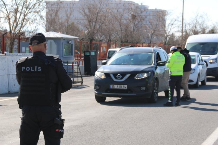 Aksaray’da helikopter destekli trafik uygulaması