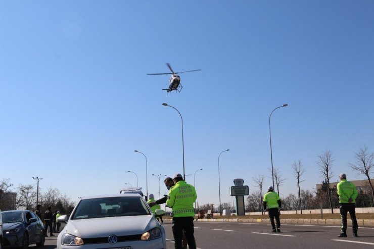 Aksaray’da helikopter destekli trafik uygulaması