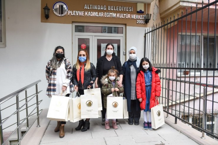 Yaşlılar Haftası için Altındağ Belediyesinden duygulandıran hediyeler