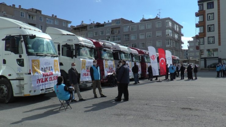 Sınır bölgelerine gidecek 12 tır patates ve 1 tır un Kayseri’den yola çıktı