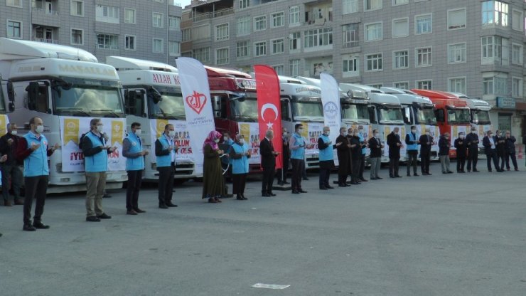 Sınır bölgelerine gidecek 12 tır patates ve 1 tır un Kayseri’den yola çıktı