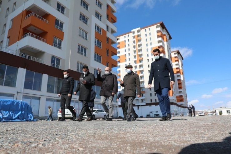 Başkan Çolakbayrakdar kentsel dönüşüm alanını inceledi