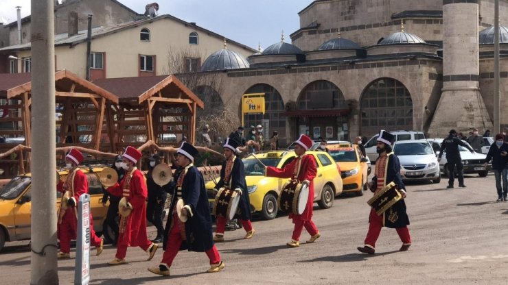 Mehter ruhu genç kuşaklara aktarılacak