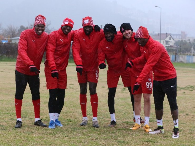 Yiğidolar, Göztepe maçına hazır