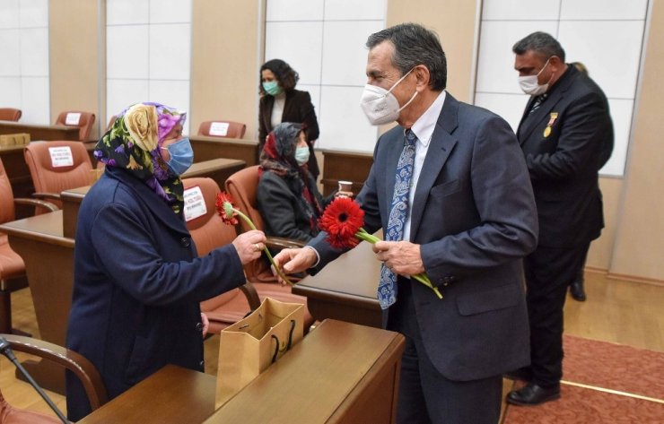 Başkan Ataç’tan şehit yakınları ve gazilere “Bir gün değil her gün beraberiz”